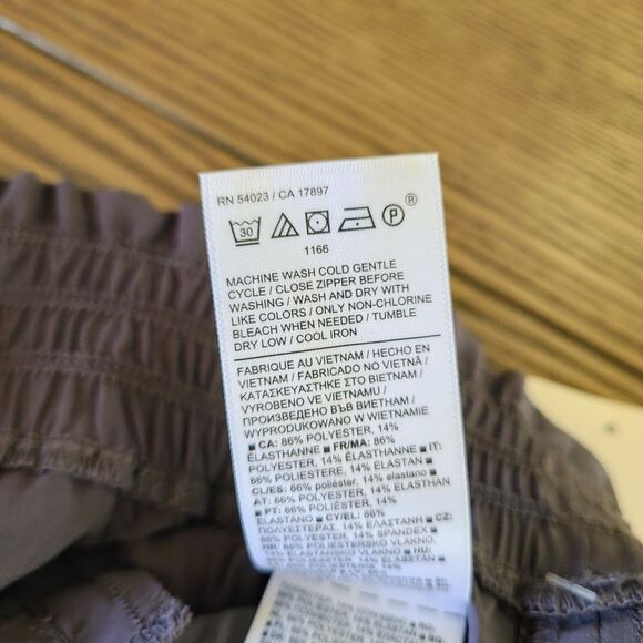 NEW Athleta Savannah Jogger Pants 6 Purple Lightweight  Pockets Pull-On Fitness - Picture 10 of 13